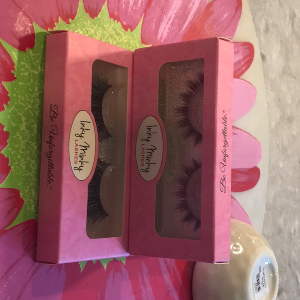 NWT False Eyelashes